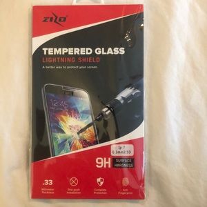Tempered glass iPhone 7 screen protector